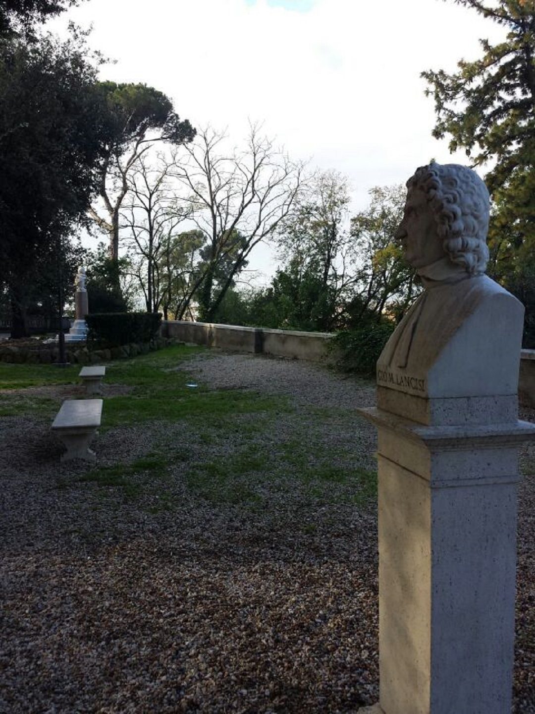 Giovanni Maria Lancisi's bust (1).jpg